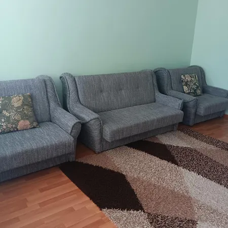 Lori Apartment *